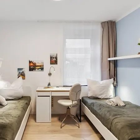 Apartment Ehrenberg Am Markt Fuer 6 Delitzsch